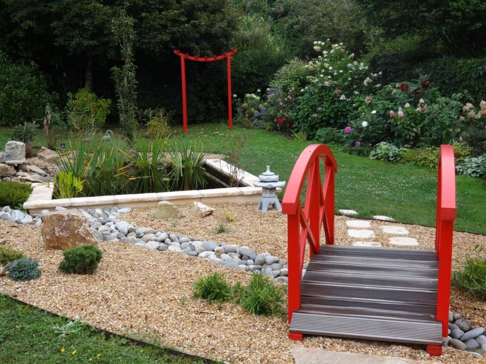 Piscine naturelle et bassin d'agrément  Rebeyrol : aménagement et  entretien des jardins : Rebeyrol : aménagement et entretien des jardins