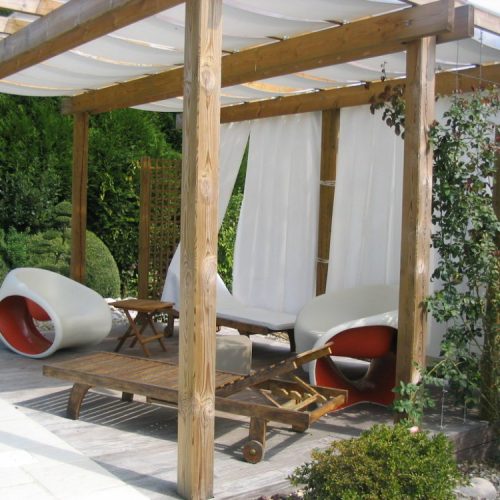Pergola en bois et voiles d’ombrages