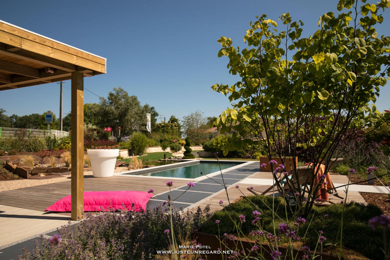 Piscine naturelle et bassin d'agrément  Rebeyrol : aménagement et  entretien des jardins : Rebeyrol : aménagement et entretien des jardins