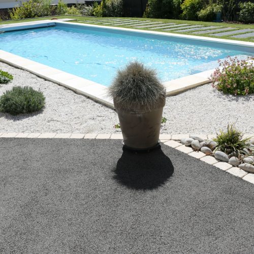 Tour de piscine minéralisé